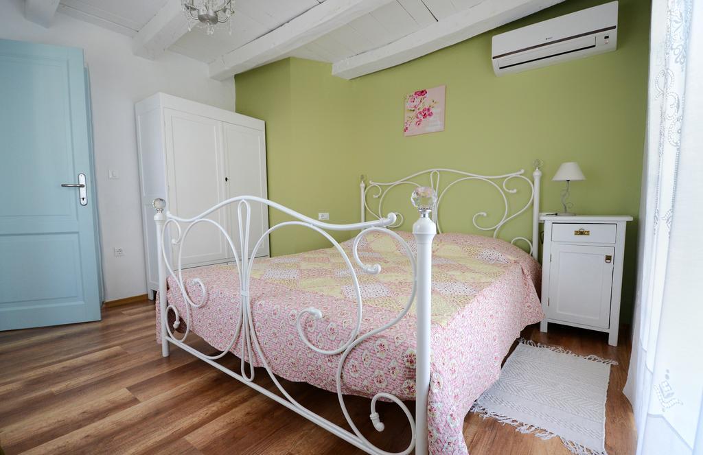 Holiday Home Nono Frane Lindar الغرفة الصورة