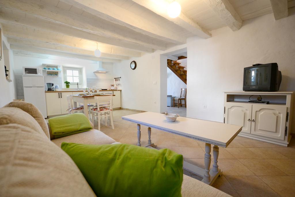 Holiday Home Nono Frane Lindar الغرفة الصورة